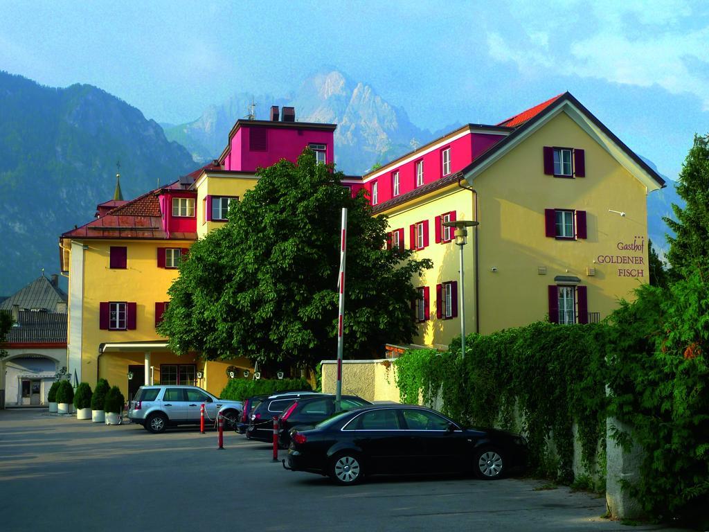 Gasthof Goldener Fisch Lienz Exterior foto