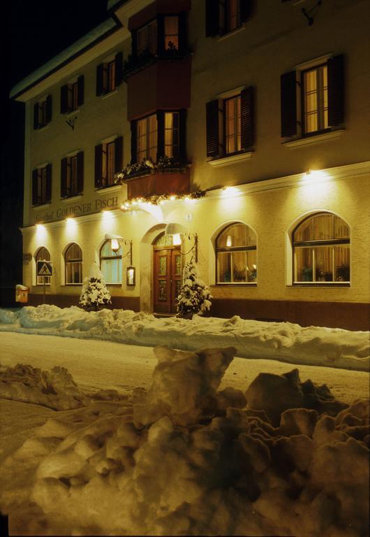Gasthof Goldener Fisch Lienz Exterior foto